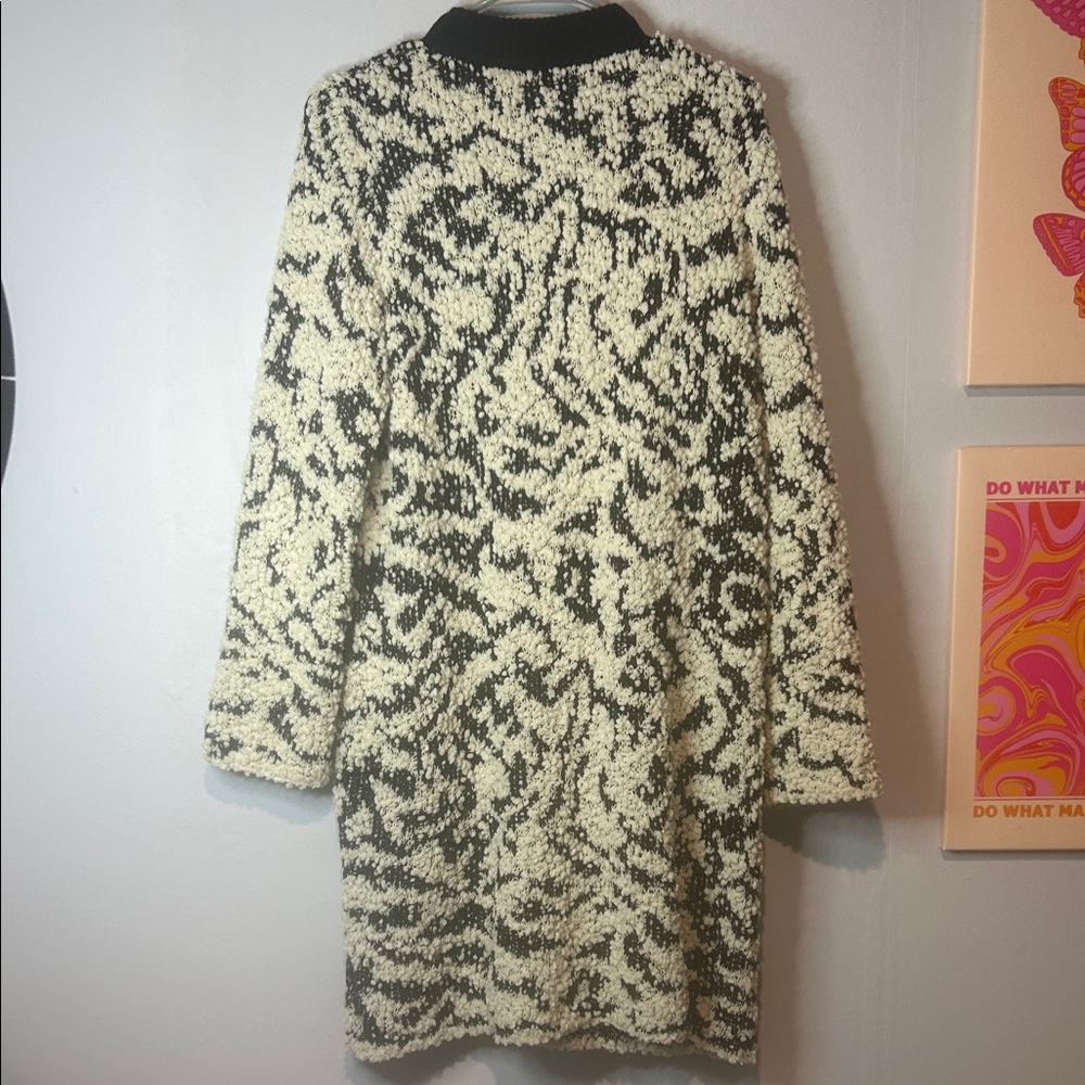 Solitaire Monochrome Patterned Cardigan - Picture 5 of 7